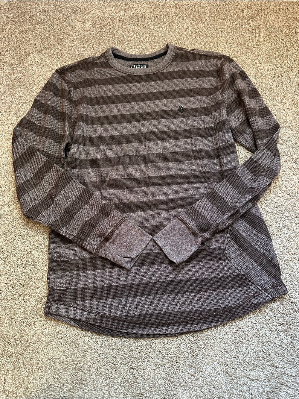 Vintage Volcom Men’s Size Large Striped Long Sleeve Sweater